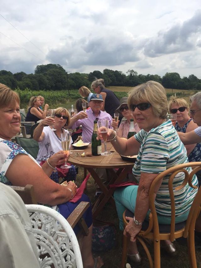 37581730_10156128242814064_546209656960188416_n