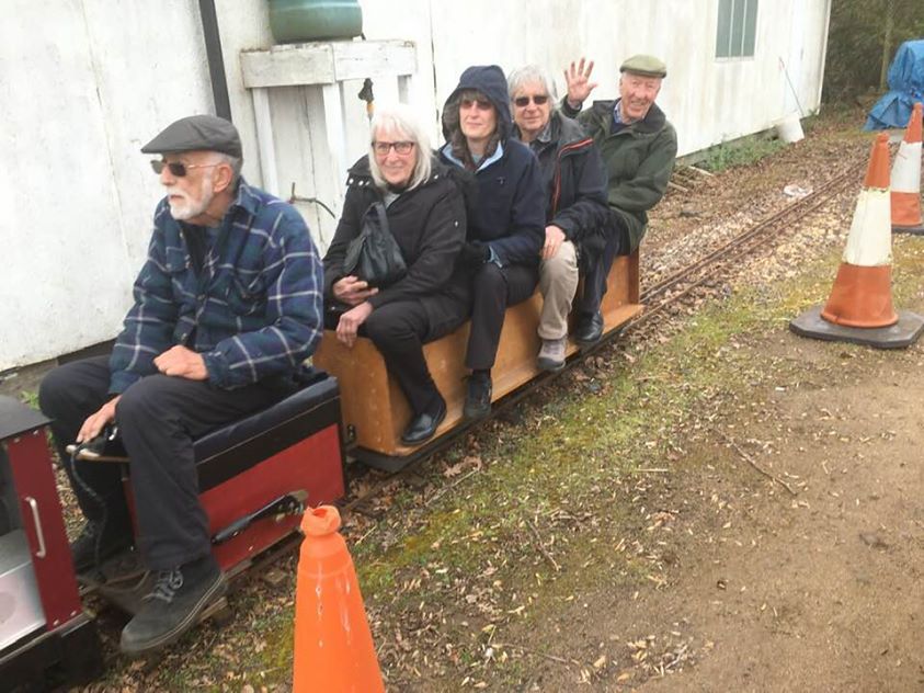 56174999_2215802018748730_1416937087071944704_n